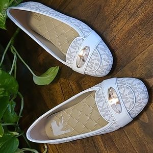Michael Kors plate moc flats